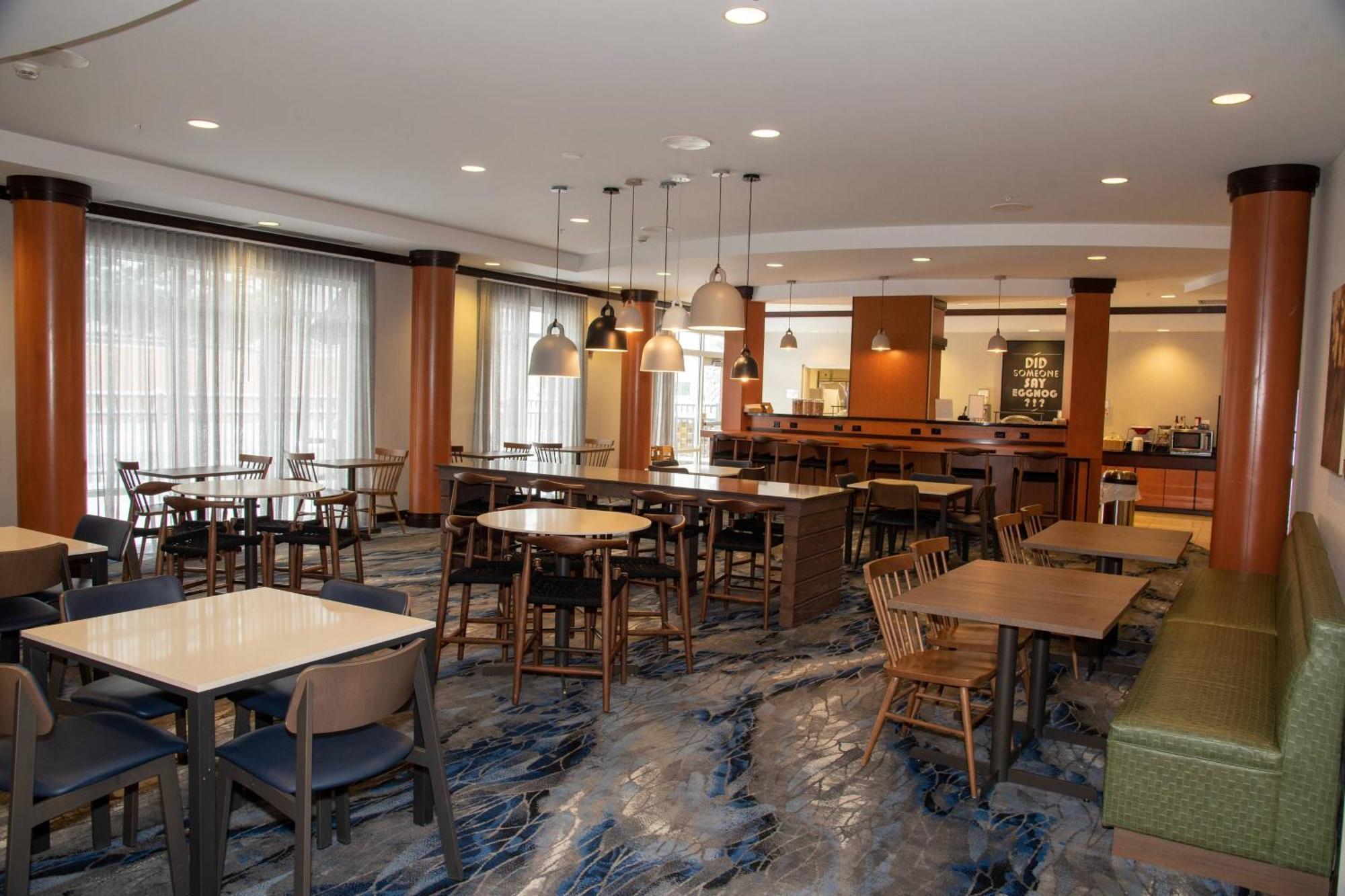 Fairfield Inn & Suites Льюисберг Экстерьер фото