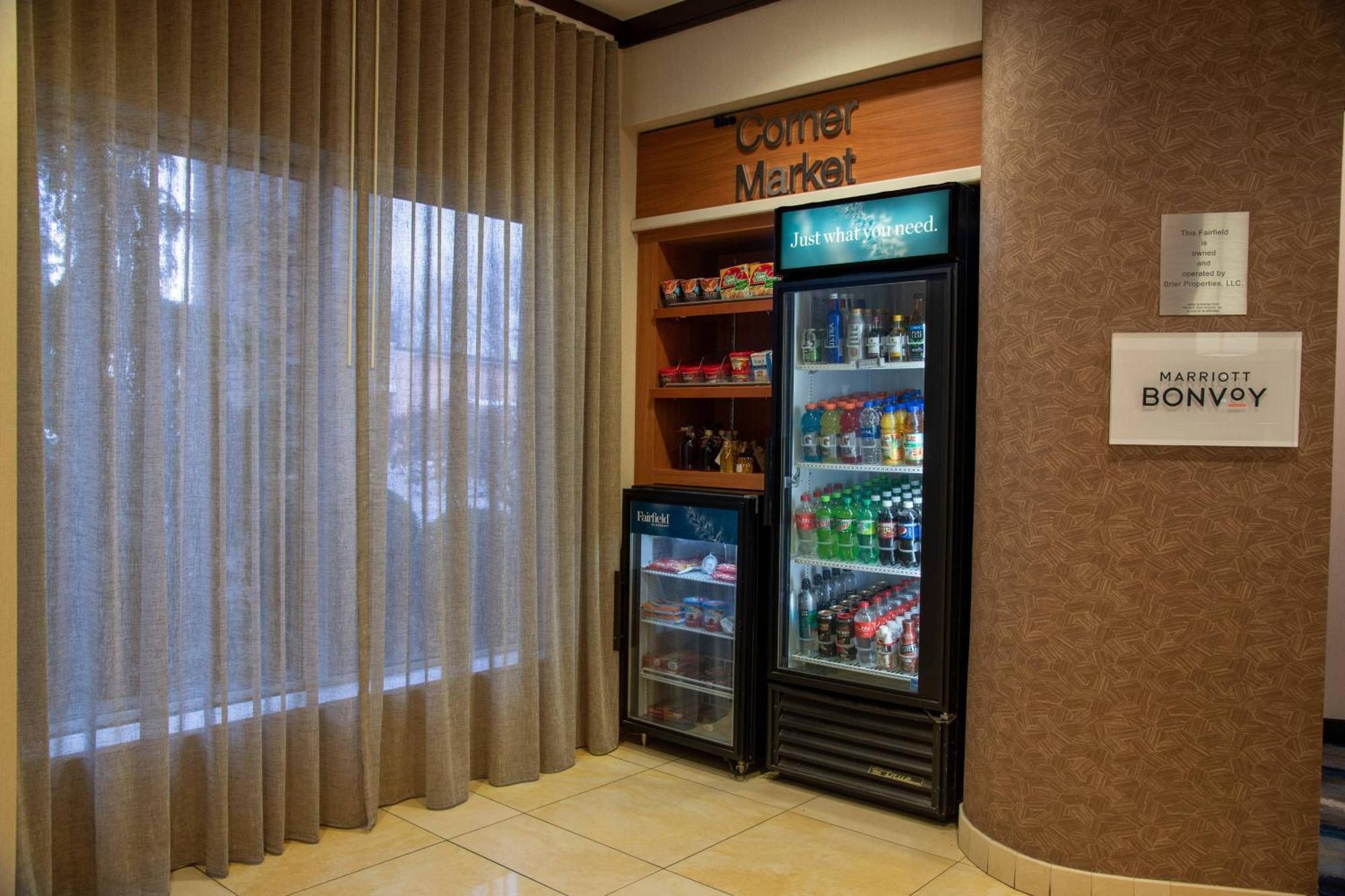 Fairfield Inn & Suites Льюисберг Экстерьер фото